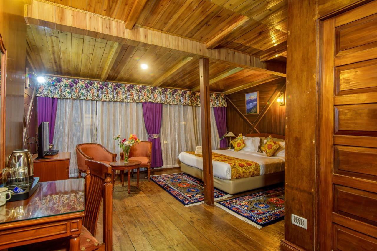 Muscatel Himalayan Resort - 400 Mts From Mall Road Darjeeling  Buitenkant foto